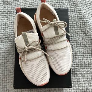 Sorel athletic shoes